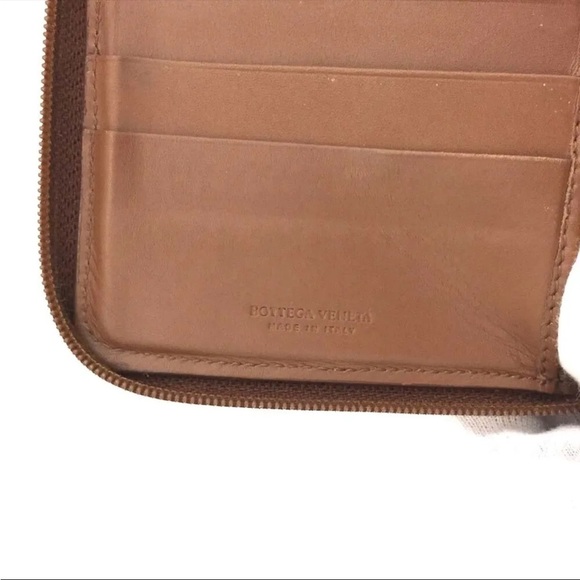 SOLD - Bottega Veneta Intreciatto  lambskin leather zip around bifold wallet - Picture 15 of 15